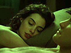 Anne Hathaway'in üstsüz dönüşü 3. bölüm: Vahşi bir yolculuk
