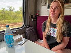 Alina Rai, żona z ogoloną cipką, uprawia dziką seks z nieznajomym w pociągu