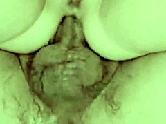 Reife Milf bekommt ihr Arschloch nach intensiver Analsex-Action mit Sperma gefüllt