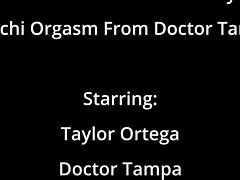 Taylor Ortega ได้รับอวัยวะเพศของ Hitachi จาก Dr. Tampa ระหว่างการบําบัดทางกายภาพที่ Hitachihoescom